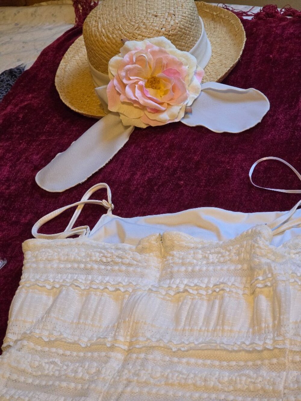 STUNNING CREAM LACE STRETCHY MAXI WITH MATCHING LACE CARDIGAN SMALL - Picture 8 of 14
